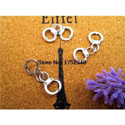 20pcs-- Handcuffs Charms, Antique Tibetan Silver Tone 3D Handcuffs pendants / charms, handcuffs connector 33x11mm