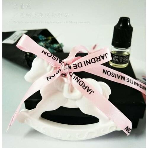 1Pcs Car interior fragrance car perfume pendant car aromatherapy gypsum deodorant aroma stone gift car accessories decoration