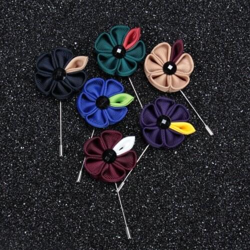 New Flower Leaves Brooches Pins High Quality Collar Pin Men Suits Accessories Shirts Corsage Handmade Fabric Brooches