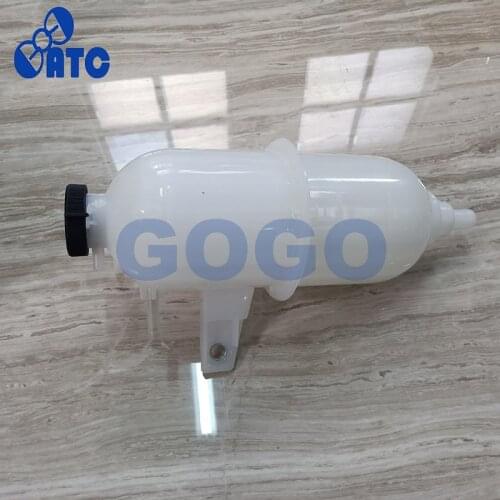 For Toyota Hilux Vigo MK6 SR5 Pick Up Fortuner Innova 2.5TD 3.0TD 10/2006>ON Coolant Reservoir Expansion Tank OE# 16470-0L010