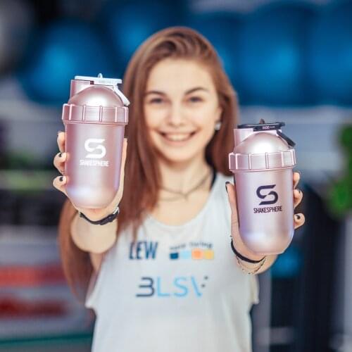 700ml protein shake flask capsule mixing Huck bottle is easy to clean - no need to stir the ball shaker bottle