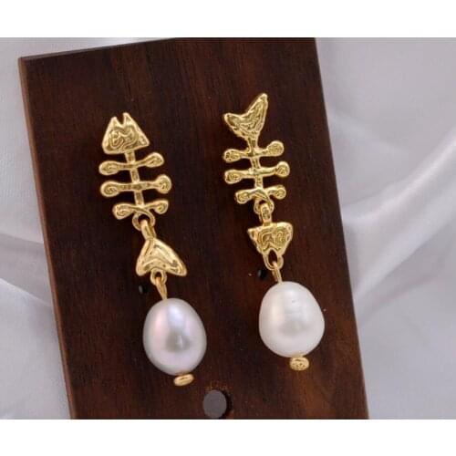 CSxjd New Luxury Asymmetrical Natural Pearl Fashion All-match Exquisite Stud Earrings