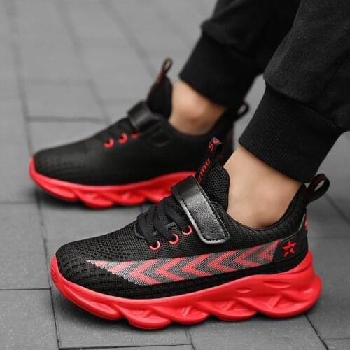 New Style Children Sports Shoes Fashion Boys Sneakers Soft Twist Bottom Kids Running Shoes Breanthable 2021 Autumn Mesh Shoes