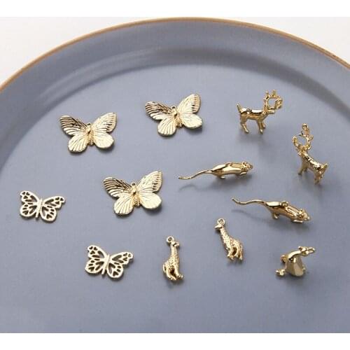 4pcs Copper Plated Animal Earrings Bag Golden Elk Mouse Little Duck Butterfly Giraffe Earrings For Women Girls Diy Material