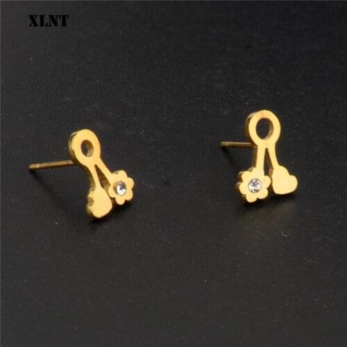 XLNT New Hollow stud Earrings Heart crystal Sweet Gold Love Earrings Women Gifts Jewelry Orecchini Brincos Pendientes