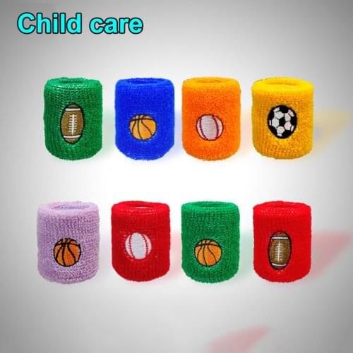 1PCS Child Gym Protector Wristband Weightlifting Wrist Support Sport Wrist Brace Tennis Badminton Basketball Sweatbands Guard