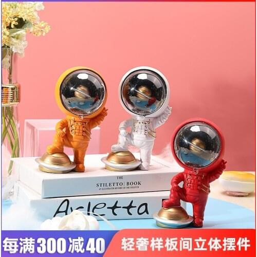 Nordic creative astronauts pose for childrens room home decorations astronauts set up to give boys birthday gifts resin