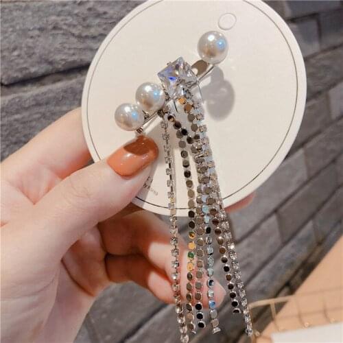 New Fashion Brooches Pins Designer Badge Corsage Pearl Rhinestone Chain Suit Shirt Collar Tassel Women Jewelry Women Accessories