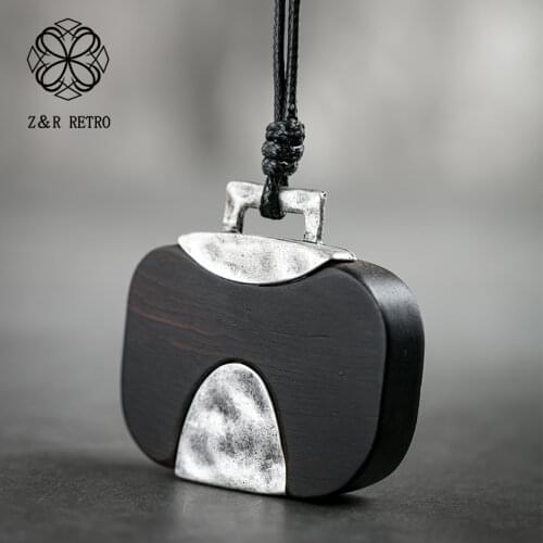 2021 Vintage Sandalwood Suspension Pendant Necklace Sweater Wooden Fashion Costume Jewelry for Women Trend Accessories Wholesale