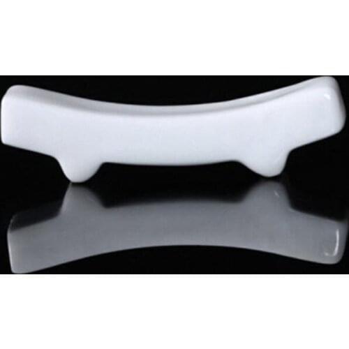 100pcs Pure White Ceramic Chopsticks Holder Rack Chopsticks Holder Mat Chopsticks Care Fashion Kitchen Tableware NO339