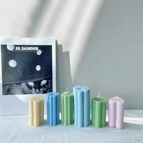 Clover Petals Love Column Silicone Candle Mold for Desktop Decoration Gypsum Epoxy Resin Aromatherapy Candle Silicone Mould