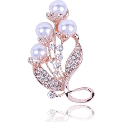 2020 Fashion Brooch Korean simple big brooch fashion wild pearl rhinestone brooch for Women Dress Accessories Brooch