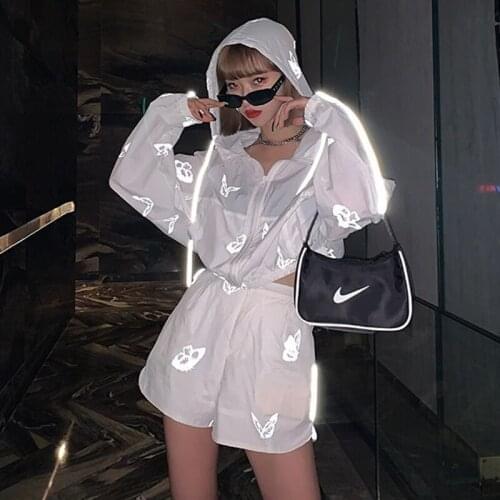 Harajuku sunscreen clothing womens super A butterfly reflective sunscreen clothing retro Korean loose student suit women top