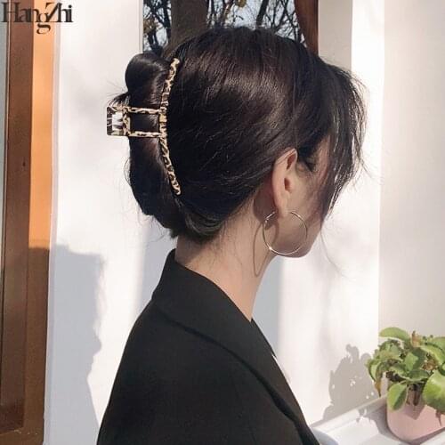 HangZhi 2020 New Korean Colorful Hollow Triangle Small Hair Claw Acetate Hair Styling Clip Clamp for Women Hair Accessories