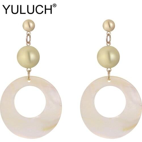 YULUCH Ethnic African Boho Gold Metal Pom Pom Earrings Fashion Jewelry 2019 Summer Beach Round Natural Shell Long Stud Earrings