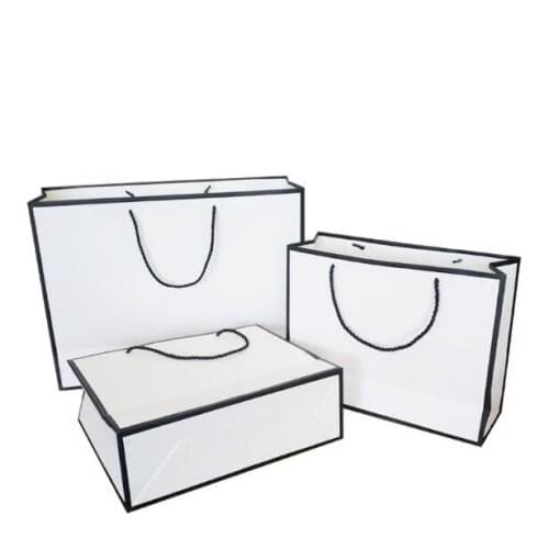 20*20*8cm Wholesale White Simple Paper Gift Bag Kraft Paper gift bag With Handle Wedding Birthday Party Gift packing bag