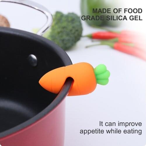 Silicone Overflow Preventer Multifunction Cartoon Kitchen Gadgets Small Carrot Anti-Overflow Rack Cooking Tools Soup Holder