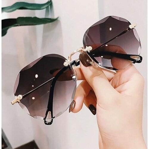 2021 UV400 trendy big frame rimless luxury oversize women gradient Sunglasses Oculos de sol