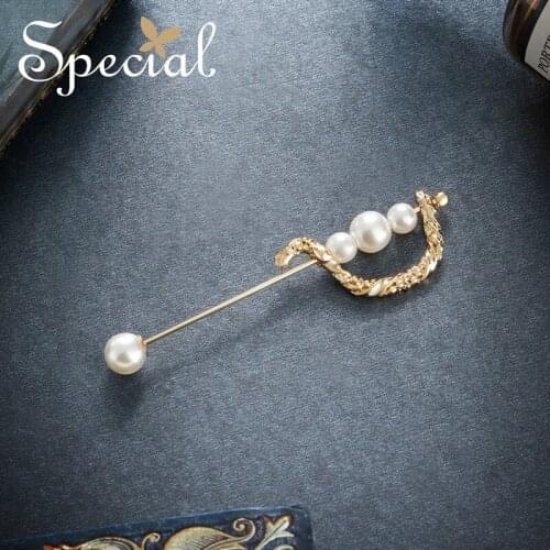 SPECIAL European and American Fashion Brooch female anti walking light thread silk scarf button Cape button pin meet Cupid