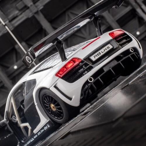 New 1:24 scale Audi R8 LMS model alloy car toy simulataion metal car for children boy friend adult decoration collection gift