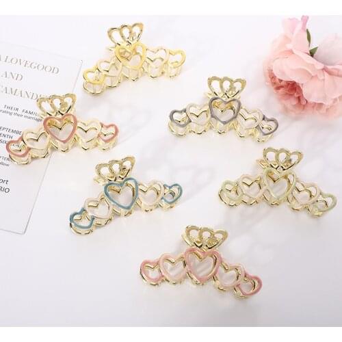 New Medium Size Elegant Women Heart-shaped Hollow Out Luxury Metal Hair Claw Clip Thick Clamps Crab Hairpin Korean Accessories