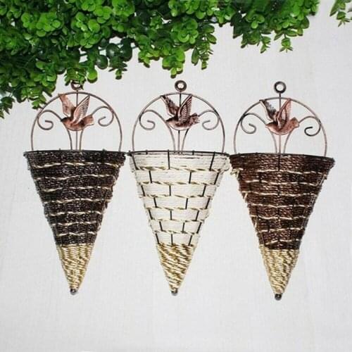 Natural Wicker Flower Basket Vase Rattan Wall Hanging Pot Planter Rattan Vase Basket Decor Wall-mounted Wrought Iron Home Decor