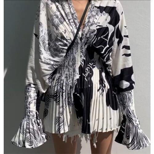 European Summer Pleated Waist V-neck Printed Bell Sleeve Long Sleeve Slimming Shirts Women Blouses Fashion Blusa Streetwear 2020