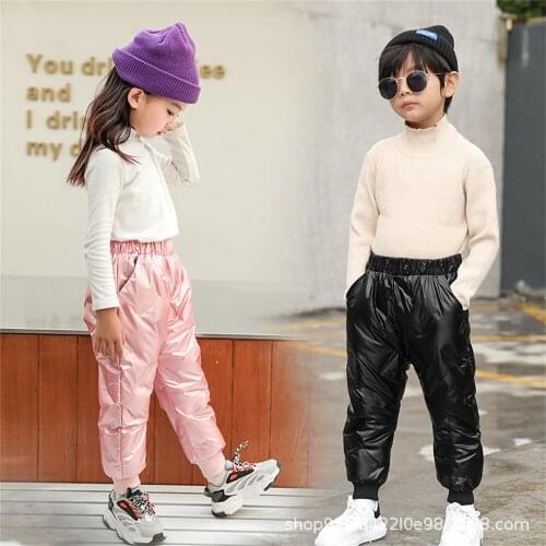 New childrens disposable down pants are thickened and warm for boys and girls in winter