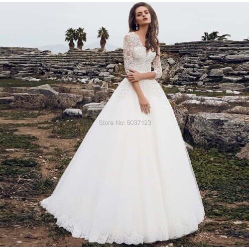 A Line Long Sleeves Wedding Dresses V Neck Lace Appliques Open Back Bridal Wedding Gown Sweep Train Vestido De Noiva