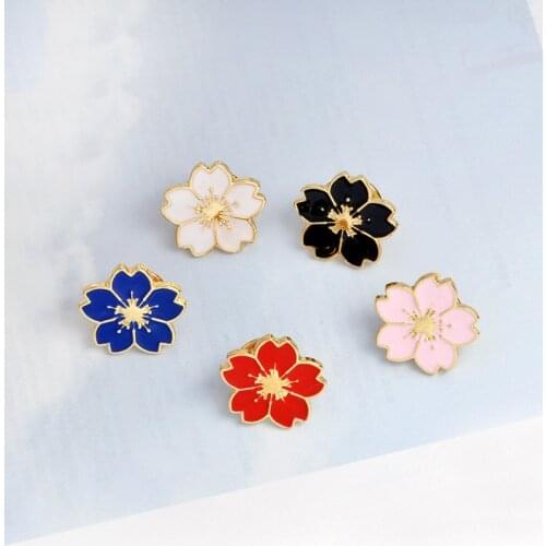 Trendy Fashion Womens Lapel Pin Brooch Jewelry Red / Pink / Black / White / Blue Flower Plant Brooch Alloy Enamel Badge Gift