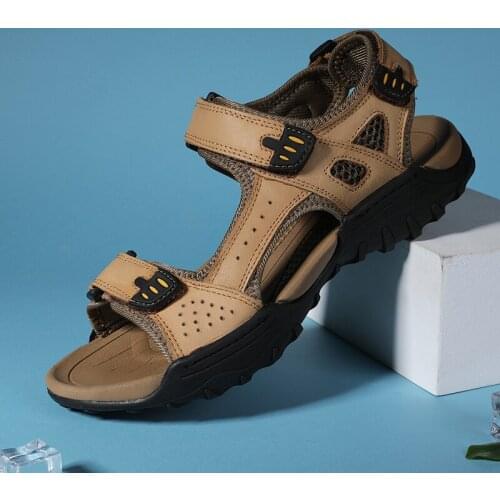 2021 New Mens Genuine Leather Sandals Shoe Summer Lightweight Non-slip Wear Mens Shoes Outdoor Beach Sandals Men Casual Shoe