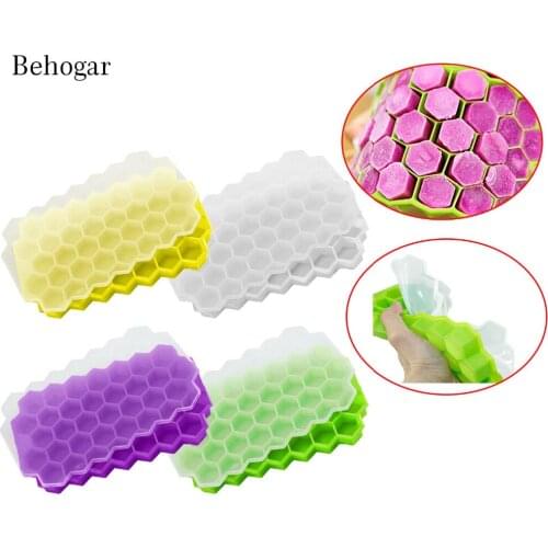 Behogar 37 Slots Silicone Honeycomb Shape Ice Cube Maker Mold Tray Ice Box with Lid for Whisky Cocktails Iced Coffee Cold Drinks