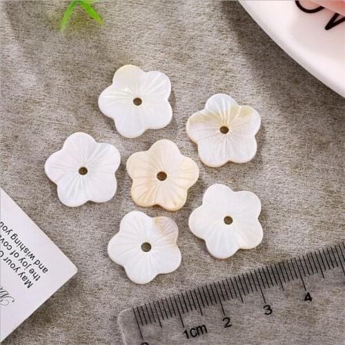 10pcs/lot craved flower charms white natural freshwater sea shell beads for jewelry making DIY earrings necklace accessories