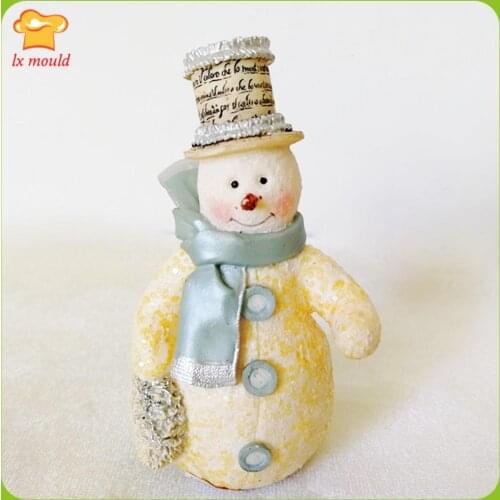 New Christmas Wreath Snowman Silicone Mould 3D Chocolate Candle Molds Decoration Cake Tools