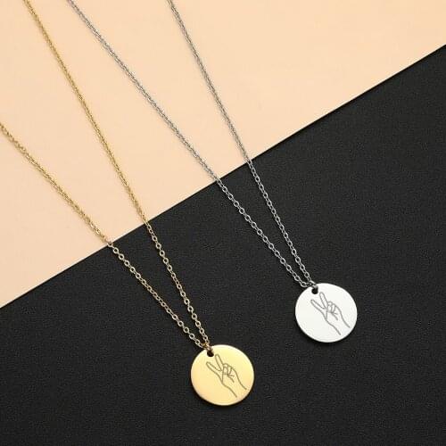 Cxwind Fashion Victory Hand Gesture Necklace for Women Hand Pendant Gold Necklace Coin Disc Charm Dainty Birthday Jewelry Gift