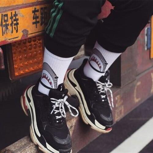 1 Pair Fashion Shark Hip Hop Socks Men Long Socks Cartoon Hip Hop Street Sport Skateboard Black White Crew Socks Wholesale