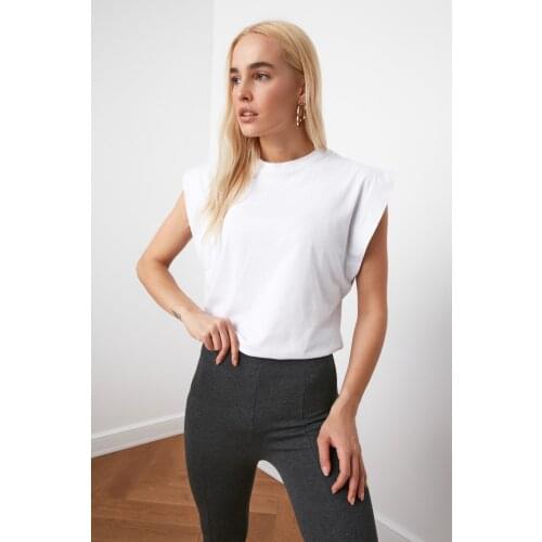 White Sleeveless Basic Knitted T-Shirt 100 Cotton Knitted Fabric Basic Mold