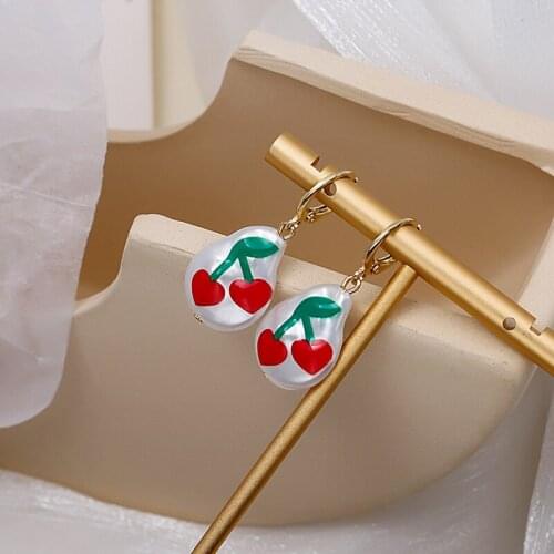 U-Magical Fantasy Sweet Irregular Imitation Pearl Dangle Earring for Women Temperament Cherry Fruit Gold Metal Earrings Jewelry