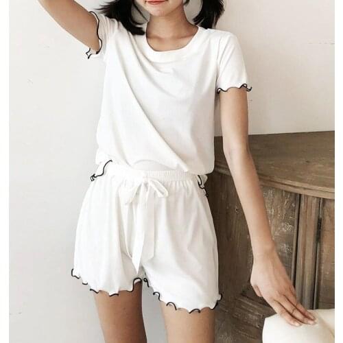 New 2021 womens wavy round neck short sleeve suit casual two-piece suit fashionable womens shorts comfortable home suit