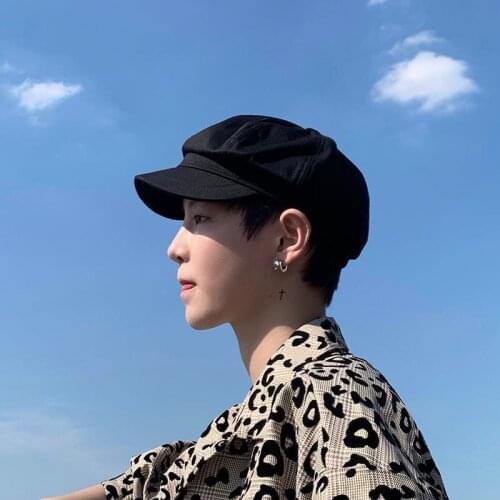 2021 New Mens Casual Newsboy Hat Spring And Autumn Retro Solid Color Male Beret Hats Wild Fashion Unisex Painter Octagonal Caps