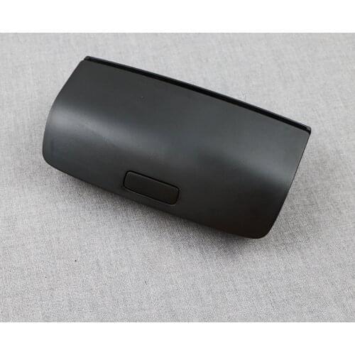 For VW Golf MK5 MK6 Tiguan Jetta MK5 Passat B6 CC Skoda Yeti Black Sunglasses Box Case Car Glasses Storage Box Case Holder