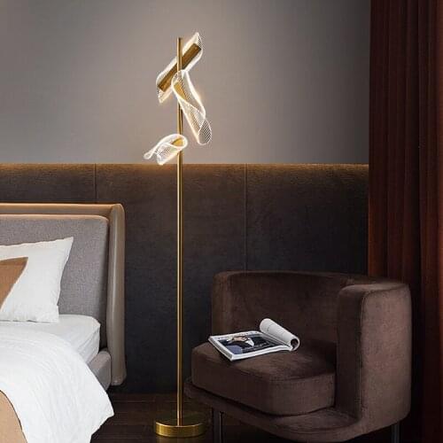 Nordic modern minimalist personalized LED floor lamp golden living room bedroom dining room vertical lamp Cafe lounge floor lamp