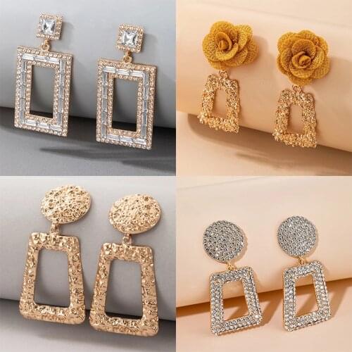 Docona Luxury Colorful Crystal Spider Butterfly Stud Earring for Women Geometric Pearl Letter Metal Earrings Jewelry Brincos