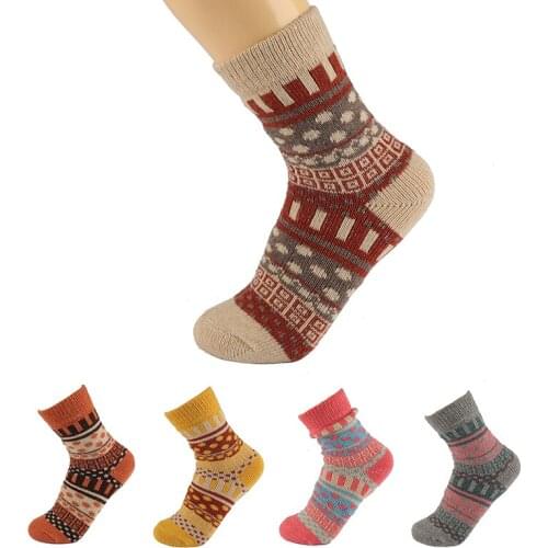 1Pairs/lot New Womens Socks Thick Warm Wool Socks Vintage Christmas Socks Colorful Socks Gift