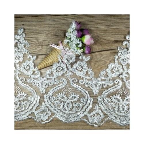 Delicate 1Yard Flat Embroidery Ivory Fabric Flower Venise Venice Mesh Lace Trim Applique Sewing Craft for Wedding Dec. 28cm