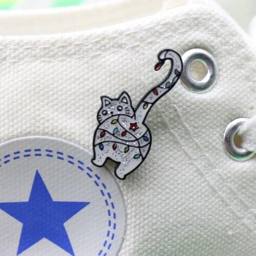 White cat Enamel Brooch naughty Kitten wrapped with neon lamp Lapel Pin Kitten looking back Shiny badge jewelry For kids