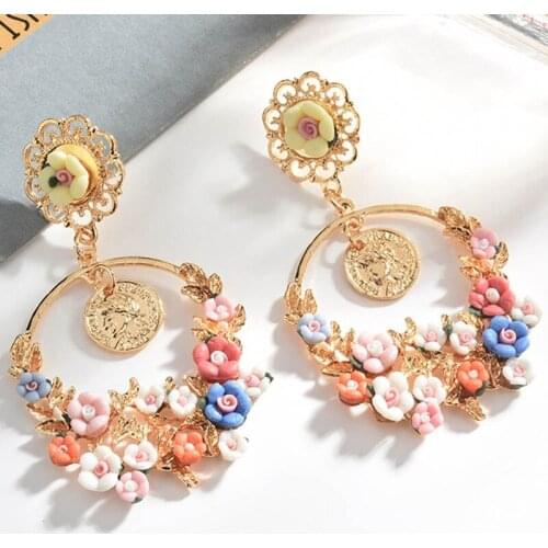 European Style Exaggerated Big Flowers Multi-layer Resin Earrings Female Simple Bohemia Hoop Earrings Jewelry Gifts