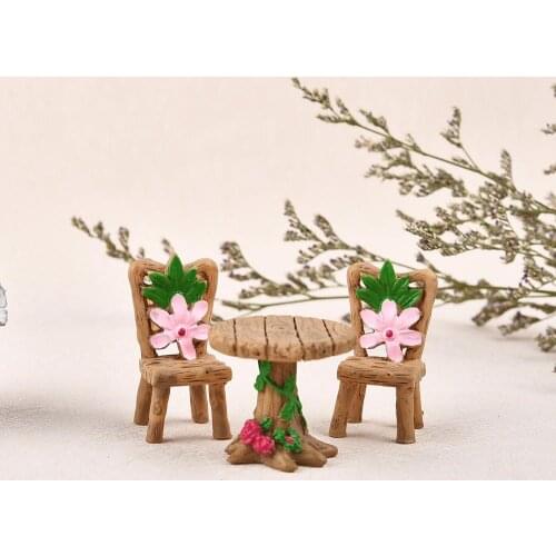 Horizon Table Decorations