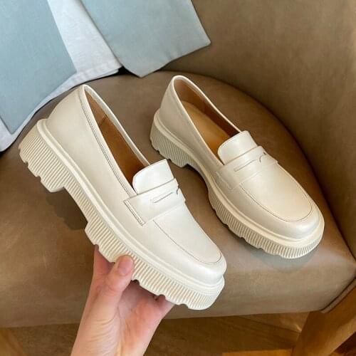 Genuine Leather Casual Shoes Spring Women Pumps Round Toe Slip-On Comfortable Platform Shoes British Style Solid Color Loafers