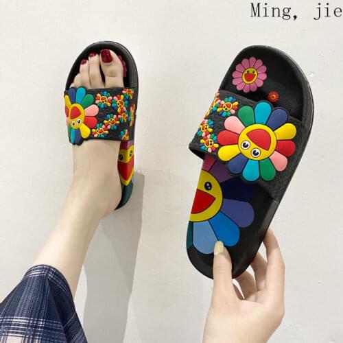 Shoes Woman New Style Sandals and Slippers Female Korean Style Outer Wear Non-slip Flat Bottom Home Cartoon Sunflower